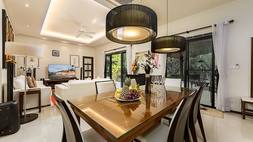 Villa Haeata Dining area