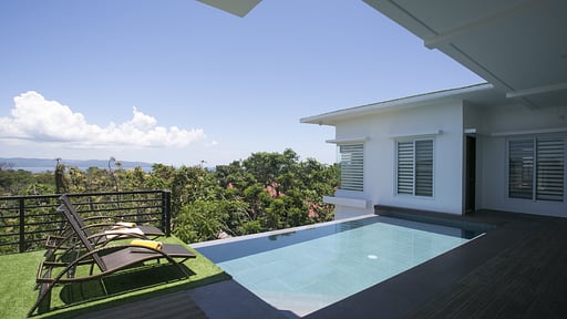 Villa Hakbang Zwembad