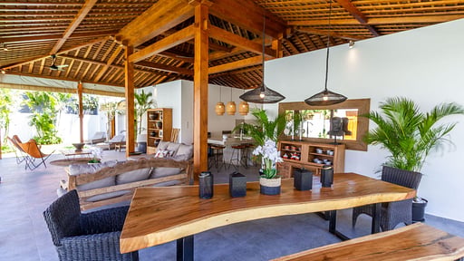 Villa Hana Seminyak Dining area