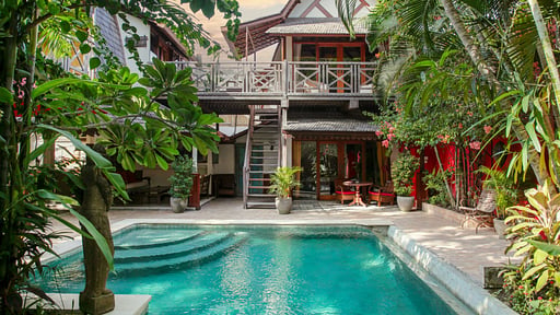 Villa Hangat Schwimmbad