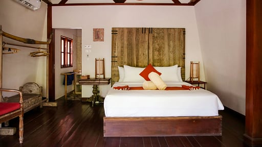 Villa Hangat Schlafzimmer 1