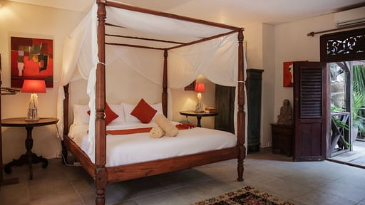 Villa Hangat Schlafzimmer 2