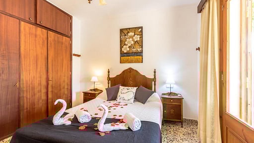 Villa Harbor Blue Bedroom 1