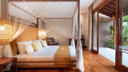 Villa Heliconia Bumbak Bedroom 2