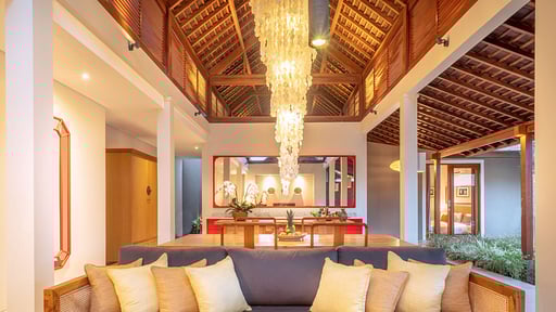 Villa Heliconia Bumbak Living room