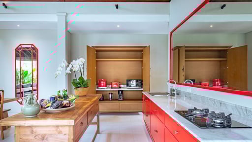 Villa Heliconia Bumbak Kitchen