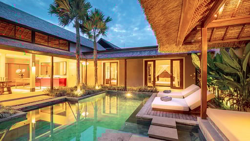 Villa Heliconia Bumbak Swimming pool
