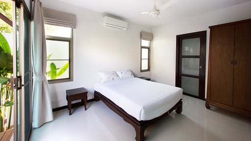 Villa Heni Bedroom 1