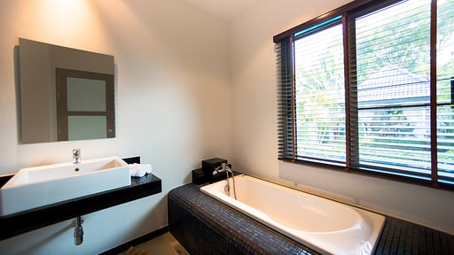 Villa Heni Bedroom 2