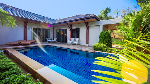 Villa Heni Swimming pool