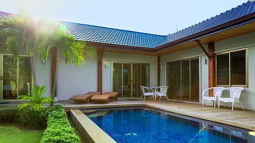 Villa Heni Swimming pool