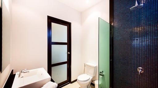 Villa Heni Bedroom 1