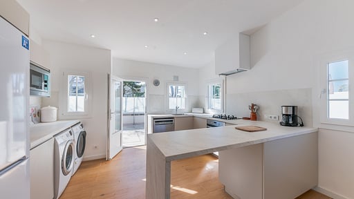 Villa Herdain Kitchen