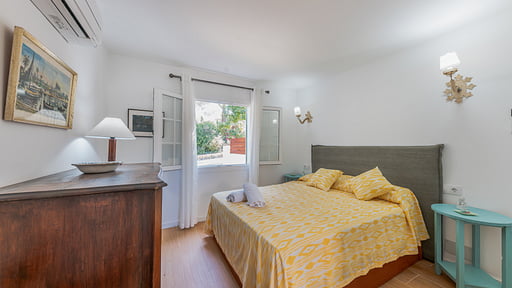 Villa Herdain Bedroom 1