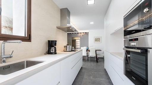 Villa Hessian Kitchen