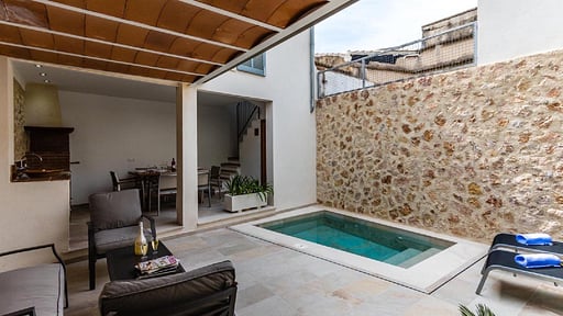 Villa Hessian Swimming pool