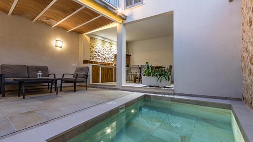 Villa Hessian Swimming pool