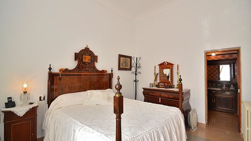 Villa Can Bisbe Schlafzimmer 2