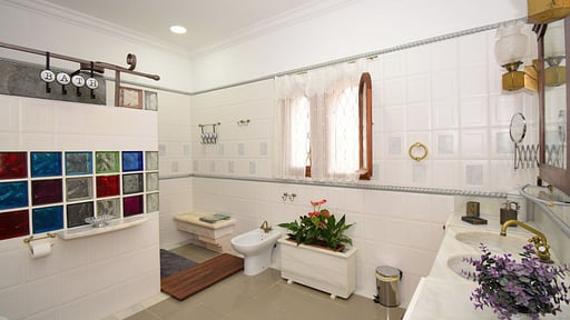 Villa Can Bisbe Schlafzimmer 1