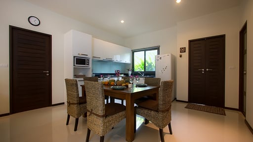 Villa Hihiria Dining area