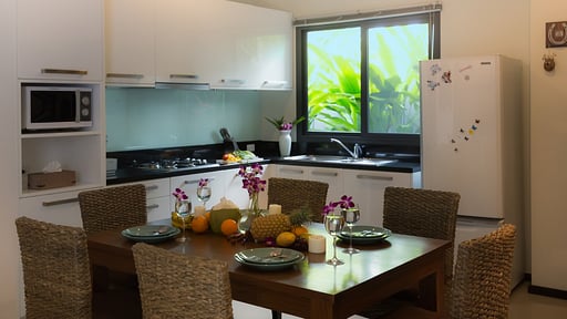 Villa Hihiria Dining area