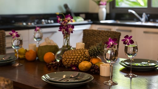 Villa Hihiria Dining area