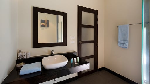 Villa Hihiria Bedroom 1