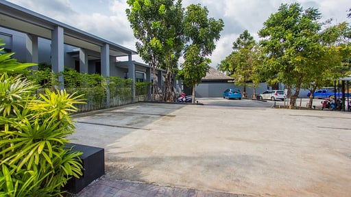 Villa Hihiria Parking areas