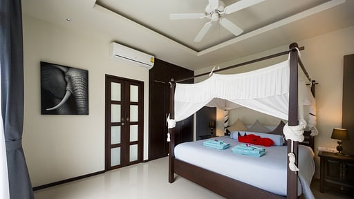 Villa Hihiria Bedroom 2