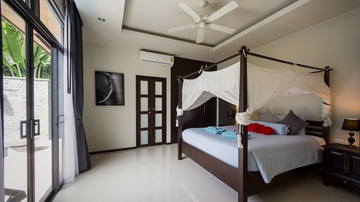 Villa Hihiria Bedroom 2