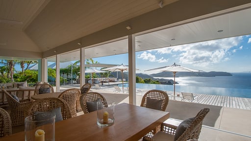 Villa Hill House Dining area