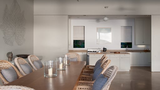 Villa Hill House Dining area