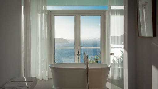 Villa Hill House Bedroom 1