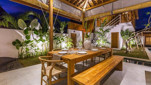 Villa Hoi Namu Dining area 1