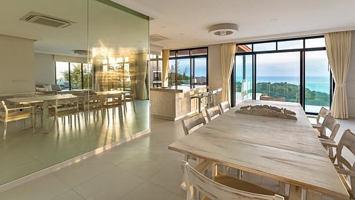 Villa Hruhra Dining area