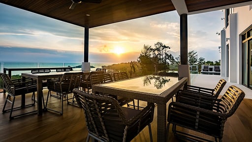 Villa Hruhra Dining area