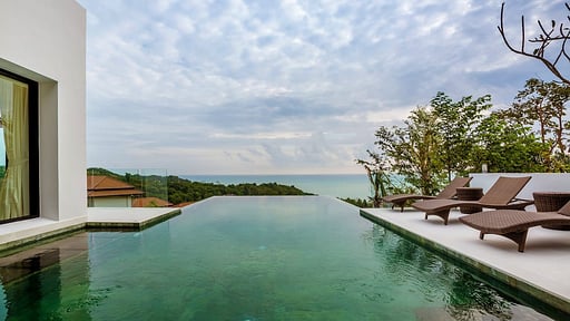 Villa Hruhra Swimming pool