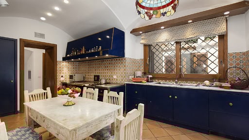 Villa Il Pino Kitchen