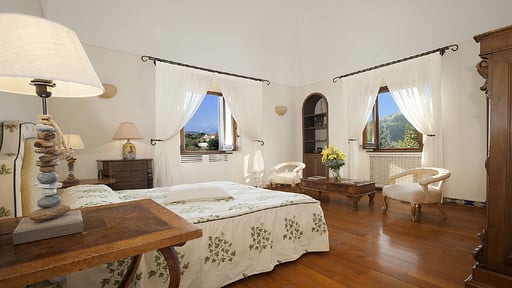 Villa Il Pino Bedroom 2