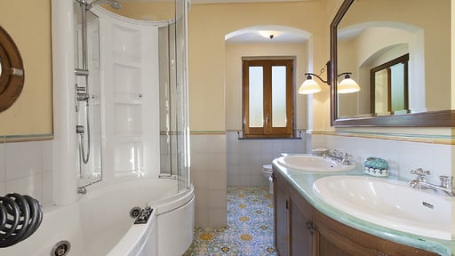 Villa Il Pino Bedroom 2