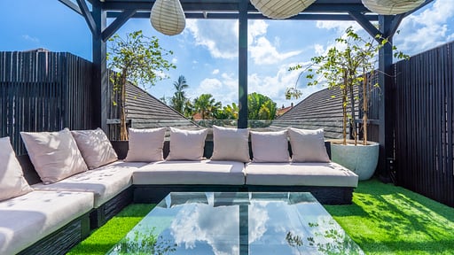 Villa Imagine Berawa Rooftop lounge