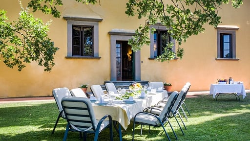 Villa Impruneta Dining area 2