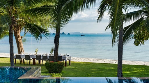 Villa Inasia Schwimmbad 1