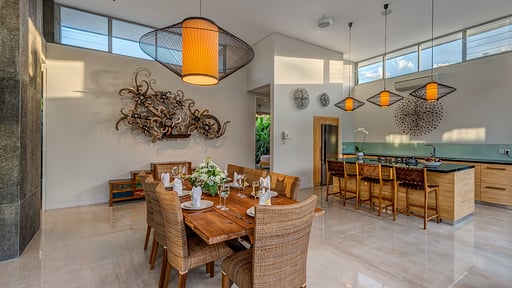Villa Indah Aramanis Dining area