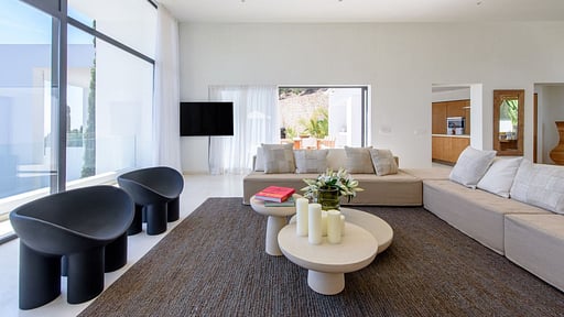 Villa Infinite Salon