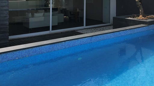 Infiniti Bay Villa Swimming pool