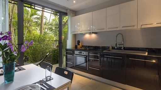 Villa Infinity Blue Kitchen