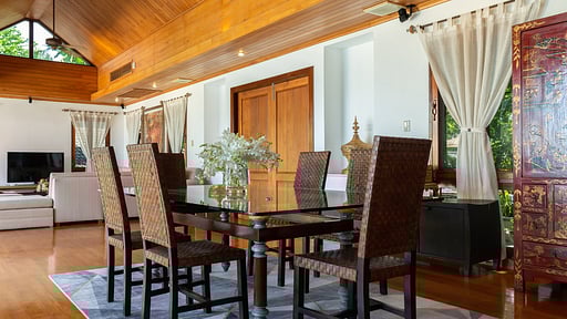 Villa Infinity View Dining area
