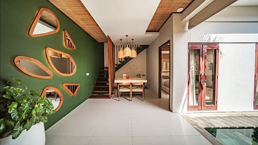 Ini Vie Villa Two Dining area
