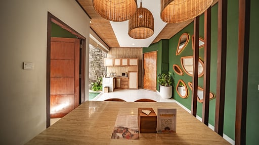 Ini Vie Villa Two Dining area